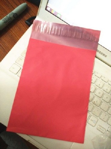 envelope plástico com adesivo